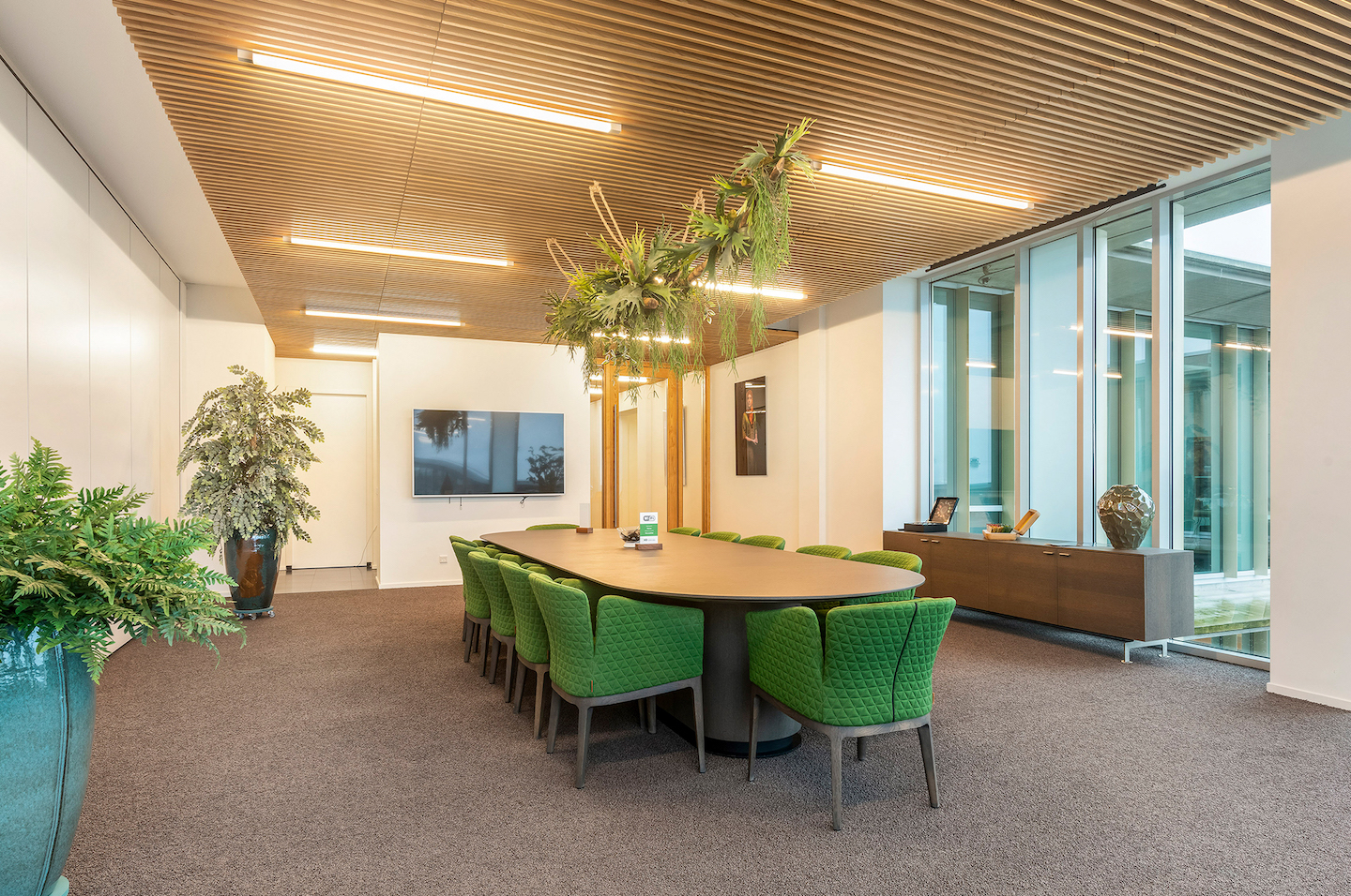Crosspoint Offices heeft een werkplek in de buurt te huur, ben je opzoek naar een vergaderruimte, boardroom of wil je een kantoor, kantoren, offices, huren. CPO in Noordwijk Zuid Holland.